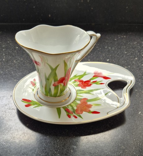 Leonardo collection red and - collection,