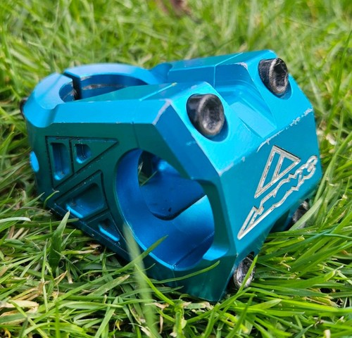 Azonic barretta blue - cnc, stem