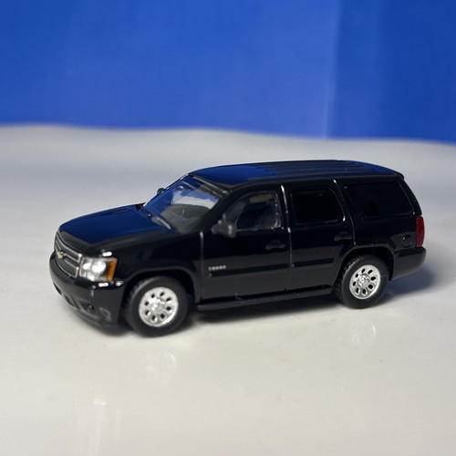 596 chevrolet tahoe - 596,