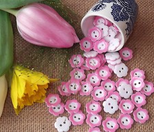 10 x Daisy Flower Buttons  -
