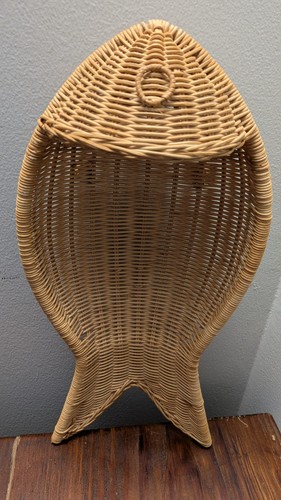 Vintage long rattan fish - 17",