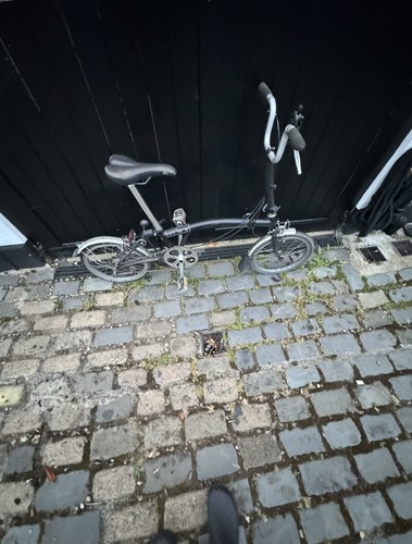 Brompton speed folding bike - folding,