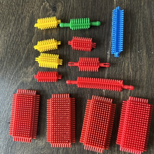 Stickle bricks builders - bricks, yellow