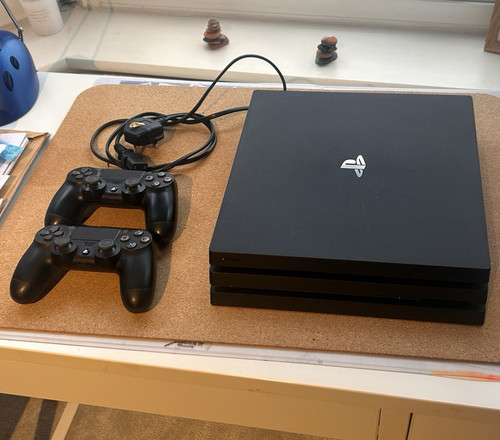 Sony playstation pro - 4,