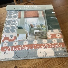 Vanessa arbuthnott display - ex,