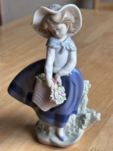 Lladro 5222 pretty - ❌lladro,