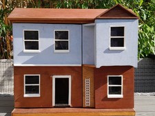 Wooden Dolls House Vintage
