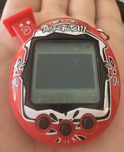 Tamagotchi connection red - connection,