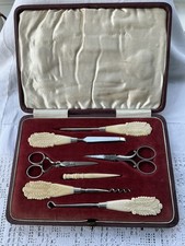 ANTIQUE FEATHERS DESIGN SEWING