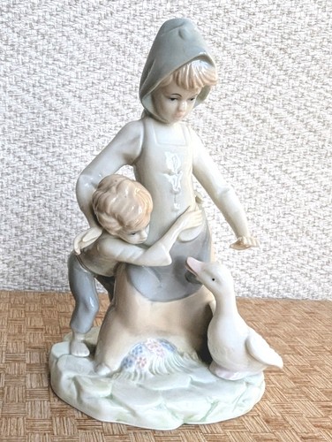 Not lladro style - lladro,