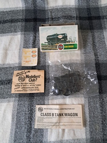 Airfix vintage esso tank wagon - vintage,