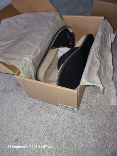 Boden new black sliders - boden,