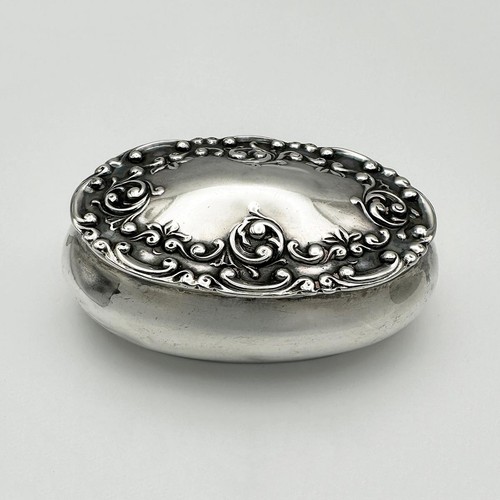 Victorian embossed snuff - embossed, box