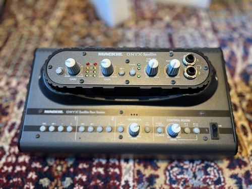 Mackie onyx satellite firewire - onyx,