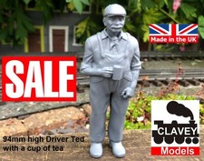 16mm Driver Ted Garden Railway People SM32 1:19 Primed 94mm high Figure Tea SALE