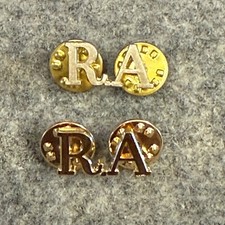 Royal Artillery Regt O/R Gilt Metal Shoulder Titles British Army Regiment Issue