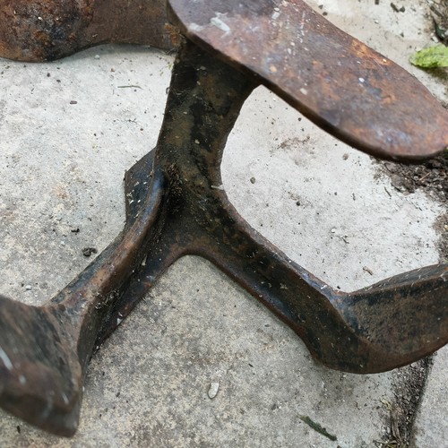 Antique cast iron cobbler - antique,