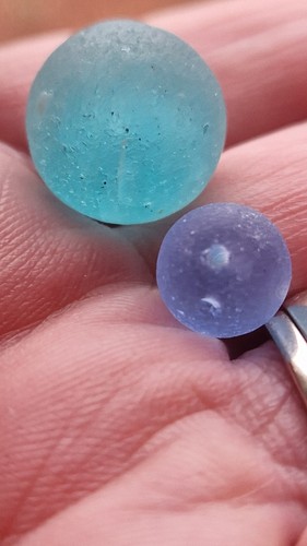 Beautiful blue sea glass bead - blue,