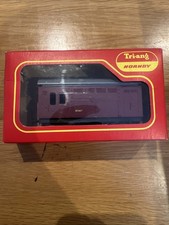 Hornby R.16 Guards Van OO