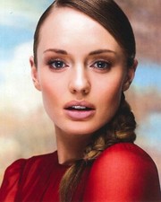 SEXY LAURA HADDOCK 8x10 PHOTO