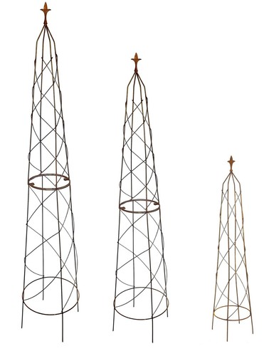 Natural rust garden - rust, obelisks