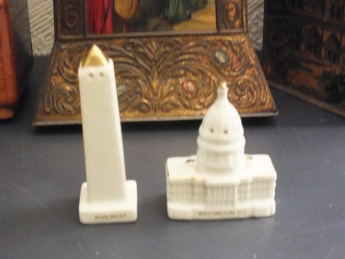 Vintage small china - small, salt