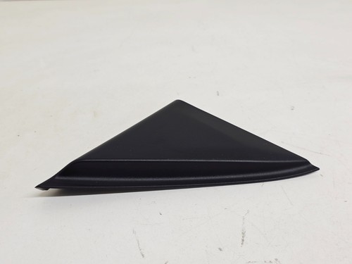 Peugeot 208 door triangle - peugeot, trim