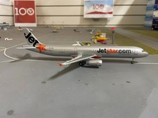 Hogan Wings 1:200 Jetstar