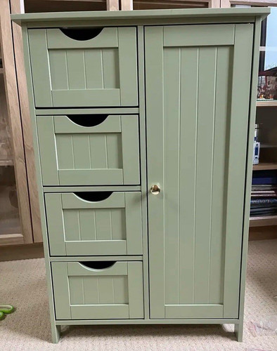 Green wooden shaker - green,