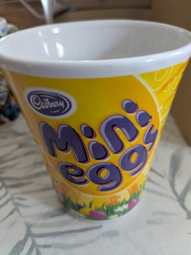 Cadbury mini eggs - mini, yellow