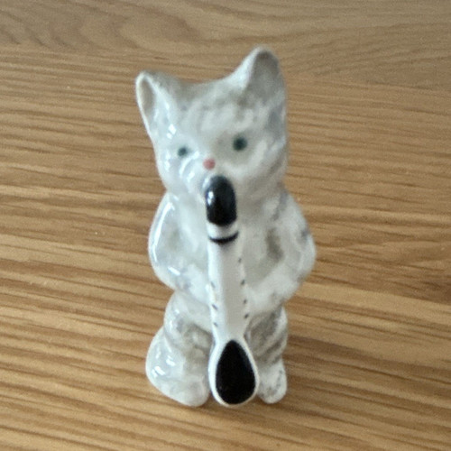 Beswick hand painted - hand,