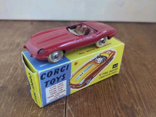 Corgi 312 jaguar type - jaguar, for