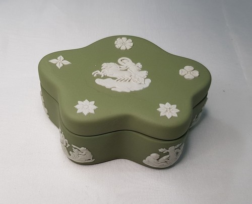 Wedgewood green jasperware - wedgewood,