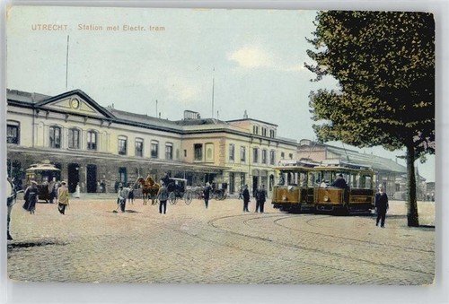 51220993 utrecht station met - 51220993,