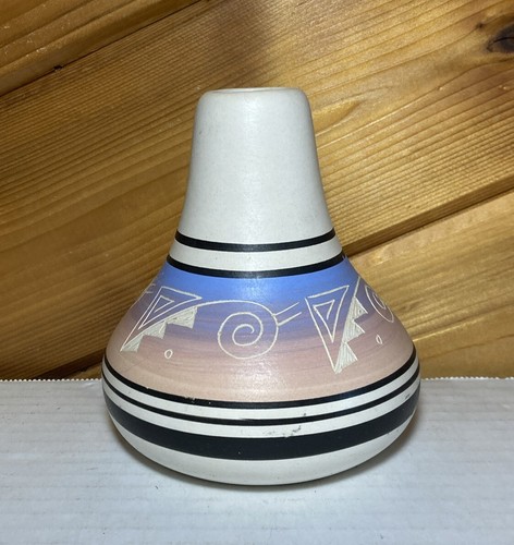 Native american navajo - american, pottery