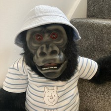 ??AXTELL - AMAZING LIFELIKE BABY GORILLA DOLL PUPPET “BONZO” SO ADORABLE ??