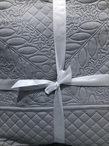 Quilted grey bedspread king - quilted,