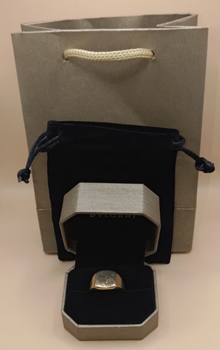 9ct yellow gold gents signet - 9ct,