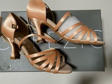 NWT Capezio Rosa Satin  Latin