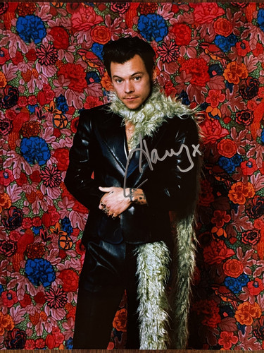 Harry styles signed - styles, 8x10