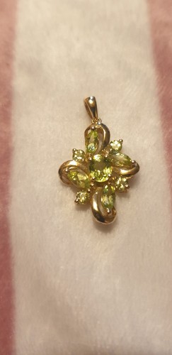 9ct gold peridot - gold, flower