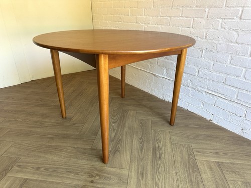 Mid century compact - mid,