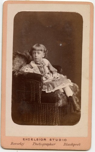 Girl chair vintage - chair,,