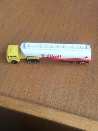 Shell petrol tanker truck - ’shell',