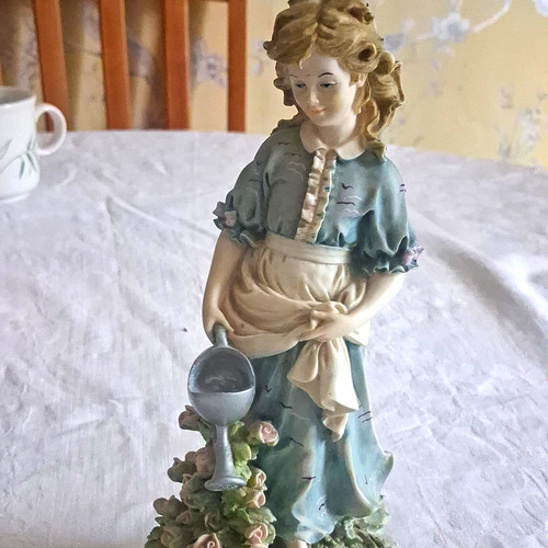 Belcari painted porcelain - a.,