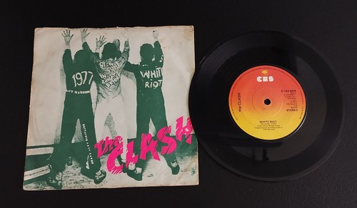 The clash white riot - white,