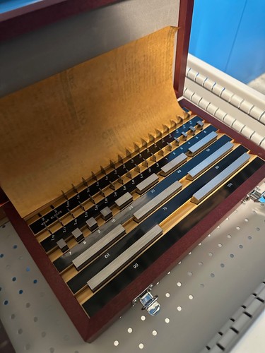 Mitutoyo gauge block set - mitutoyo,