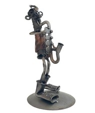 HAPPY METAL SCRAP ART SCULPTURE STEAMPUNK SAXOPHONIST SAX PLAYER 33cm