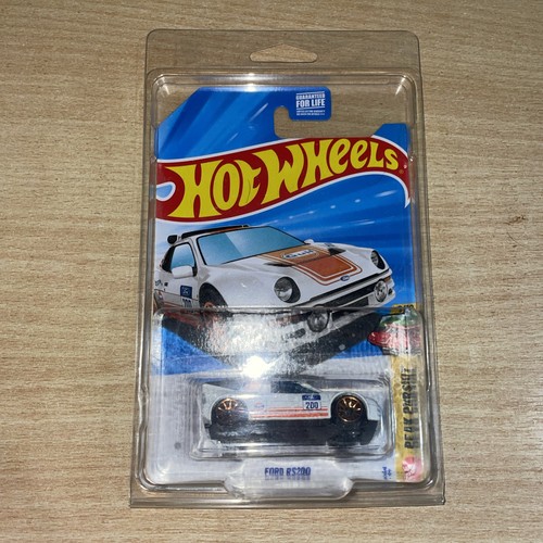 Hot wheels ford - rs200, white