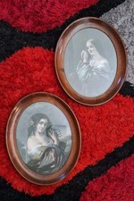 2 Pretty Victorian Ladies